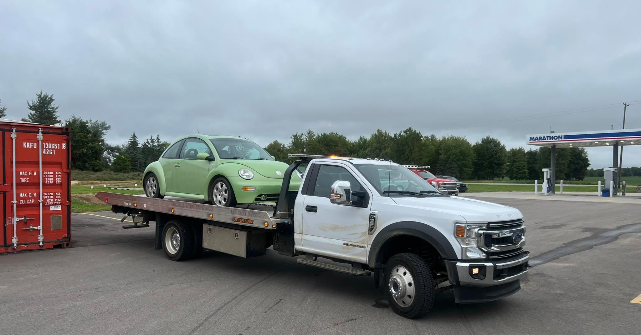 Gallery Image: Super Fast Towing Recovery
